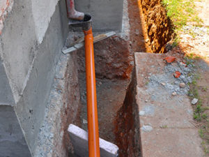 Installation de drains francais et impermeabilisation des fondations - Construction CRTO